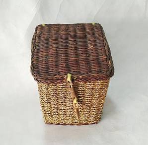Antique bakul rottan