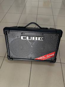 Roland cube street