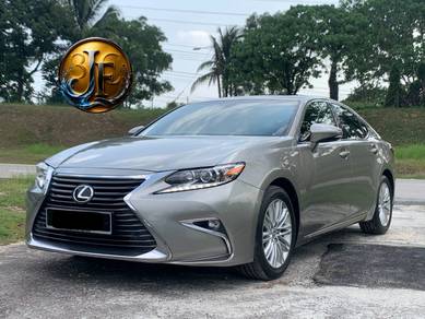 Lexus ES 250 LUXURY in Puchong, KUL