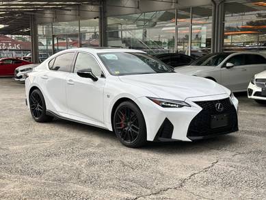 Lexus IS 300 F SPORT MODE BLACK in Gombak, KUL