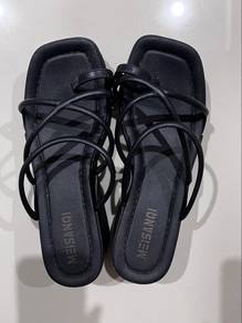 Women’s sandals