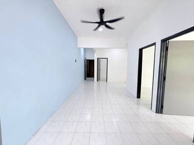 Apartment For Sale in Selesa Jaya Shop Apartment