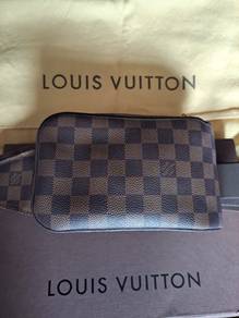 LOUIS VUITTON Messenger BAG For SALE