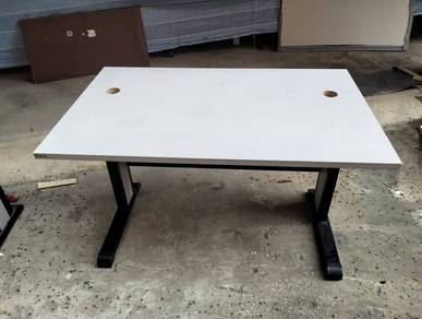 Office table