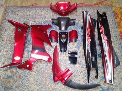 Yamaha 125zR coverset.