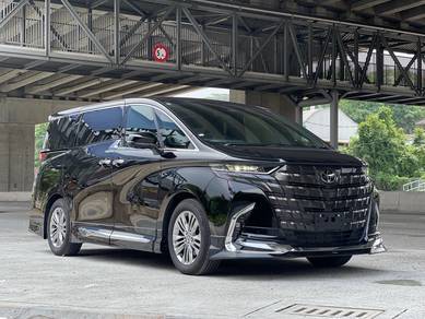 Toyota Alphard Z in KLCC, KUL