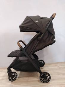 JOIE Pact Pro Stroller