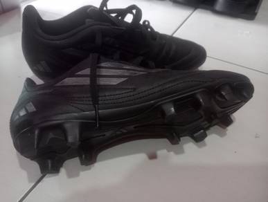 Kasut bola sepak