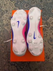 NIKE Boot Academy Tiempo Maestro