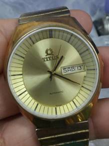 Vintage Titus Swiss made automatic watch