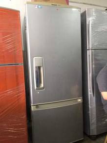 Panasonic 2 doors Peti Sejuk fridge Ais