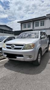 Toyota Hilux G in Kuching, SWK