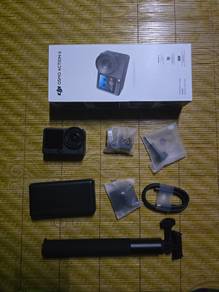 WTS DJI Osmo Action 6 Adventure Combo