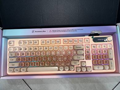 New Mechanical Keyboard (RGB light)