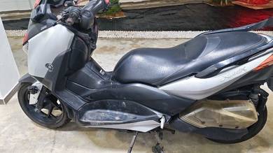 Yamaha XMAX