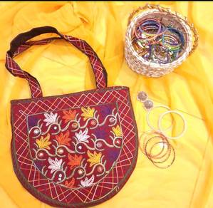 Embroidered ladies shoulder bags