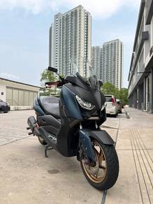 Yamaha XMAX