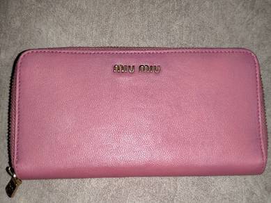 Miu miu wallet pink 
