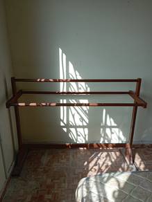 Hanger kayu panjang used untuk dijual (Kajang)