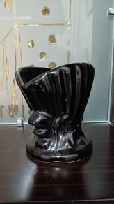 Ceramic flower vase