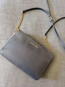 MICHEAL KORS 100% ORIGINALL Dijaga rapi