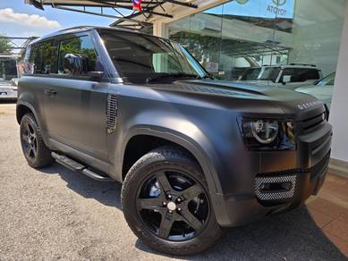Land Rover Defender 90 AWD in Petaling Jaya, SGR