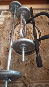 barbell,tricep bar,pull-up bar