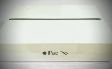 Apple iPad Pro 9.7-inch Space Gray