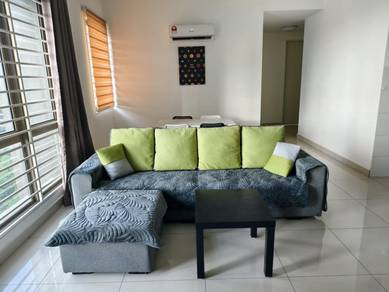 Condominium For Rent in Lake Point Residence