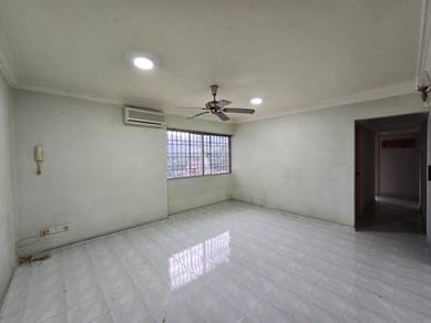 Apartment For Sale in Taman Pekaka Apartment