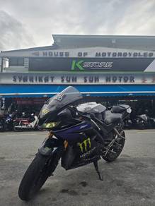Yamaha R15