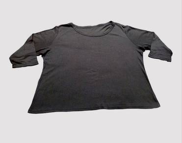 Oversize black top