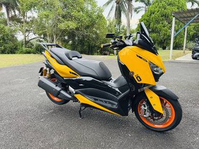 Yamaha XMAX