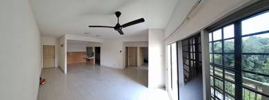 Condominium For Sale in Villa Pavilion