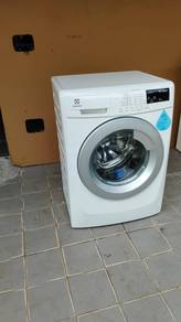 Electrolux front load washer 8kg inverter