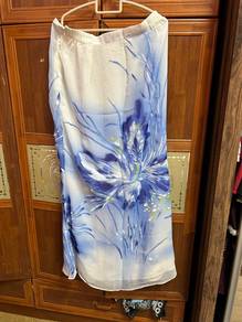 baju kurung moden (Light used)
