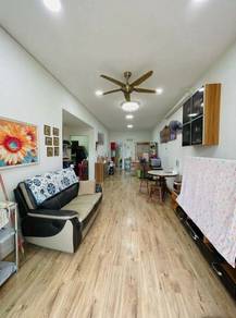 Condominium For Sale in Alam Damai Condominium
