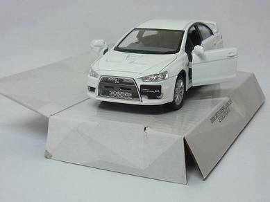 Mitsubishi Lancer Evo X 1/28 model car - white