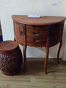 table half moon