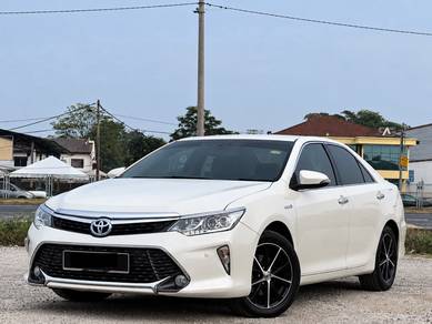 Toyota Camry HYBRID PREMIUM in Klang, SGR