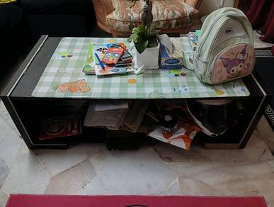 Coffee table — moving out must go