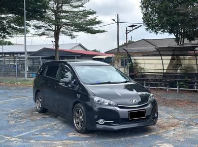 Toyota Wish G in Tampoi, JHR