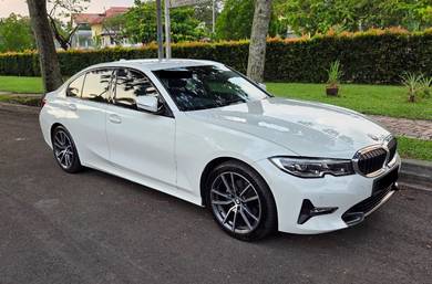 BMW 320i 20i SPORT in Petaling Jaya, SGR
