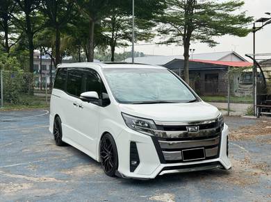 Toyota Noah SI in Tampoi, JHR