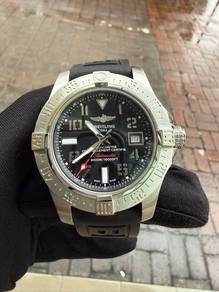Breitling Avenger II Seawolf