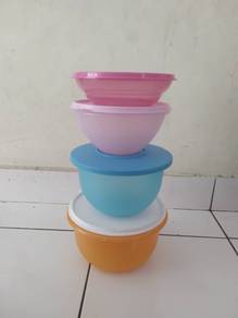Tupperware Container