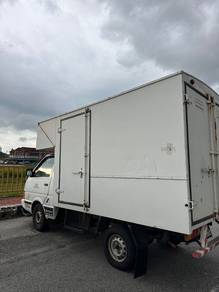 NISSAN VANNETTE BOX _ 1 Tan