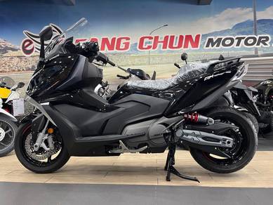 Kymco AK 550
