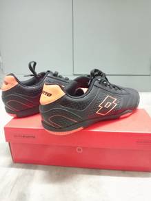 Original Lotto Sports Shoes UK 9 