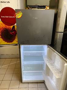 HISENSE 260L 2 Door Refrigerator Fe15vc - terpakai